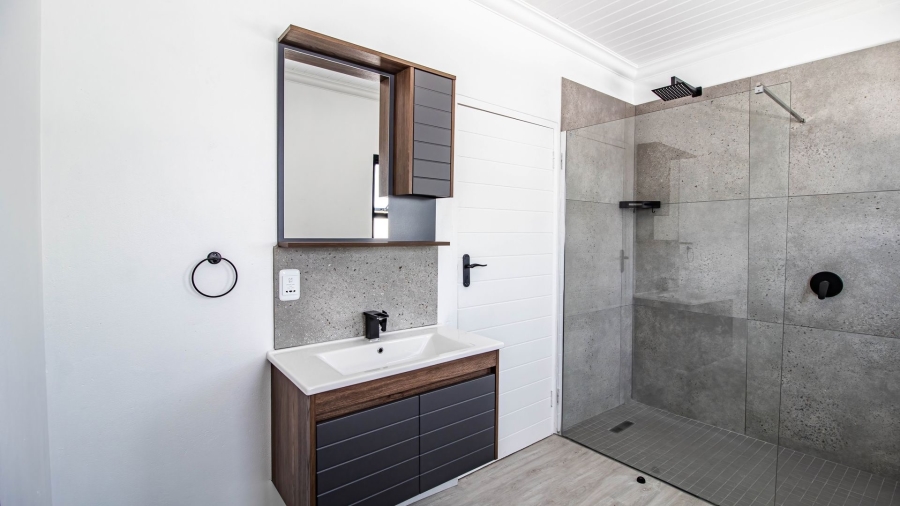 4 Bedroom Property for Sale in Kleinmond Western Cape